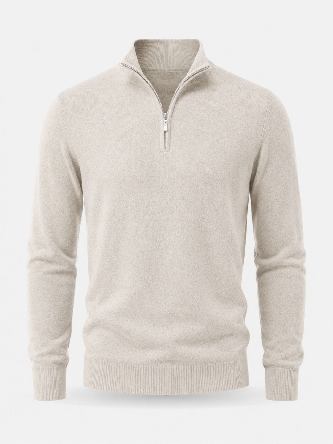 Pull beige à col zippé présenté à plat, vue de face, avec bords-côtes aux poignets et au bas. 12