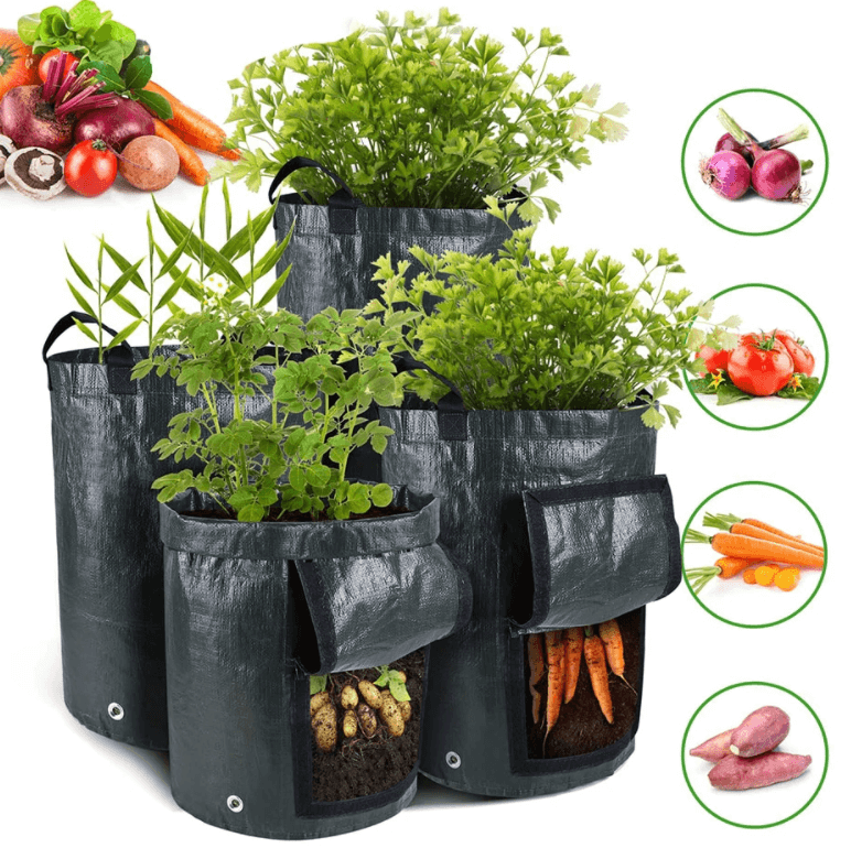 Quatre sacs de culture gris foncé de tailles différentes, avec plants verts, fenêtres laissant voir pommes de terre et carottes, et légumes en médaillons. 2