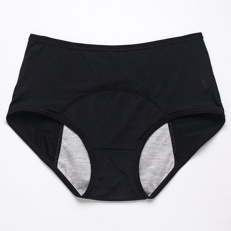 Culotte noire taille haute posée à plat, avec empiècement central arrondi et doublure grise visible à l'entrejambe. 20