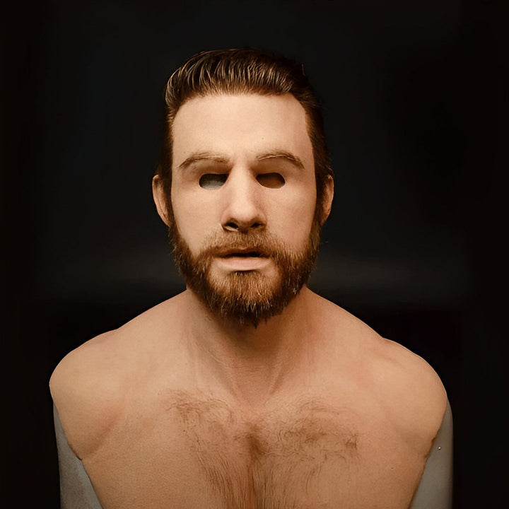 Masque d'homme jeune avec cheveux châtains coiffés en arrière et barbe rousse, buste moulé avec torse poilu. 16